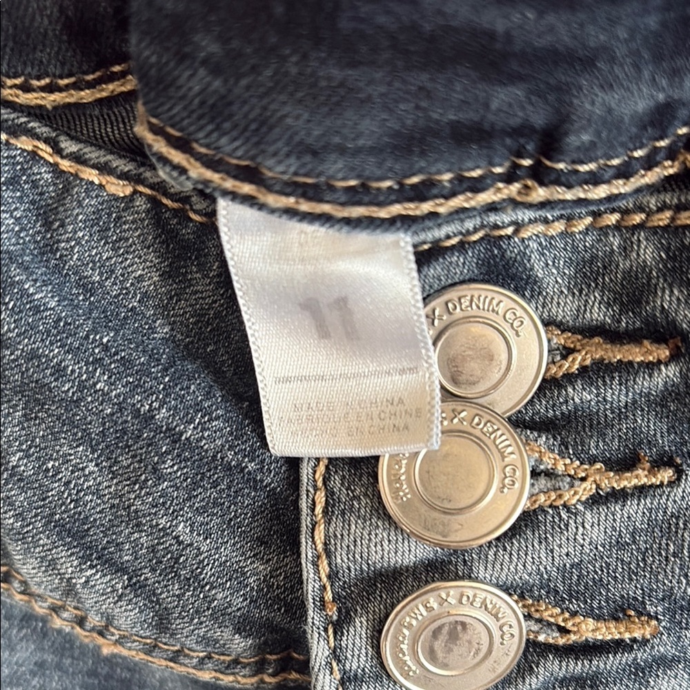 Distressed Blue Jeans - Picture 3 of 3